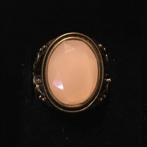 Vintage looking ring with big gem